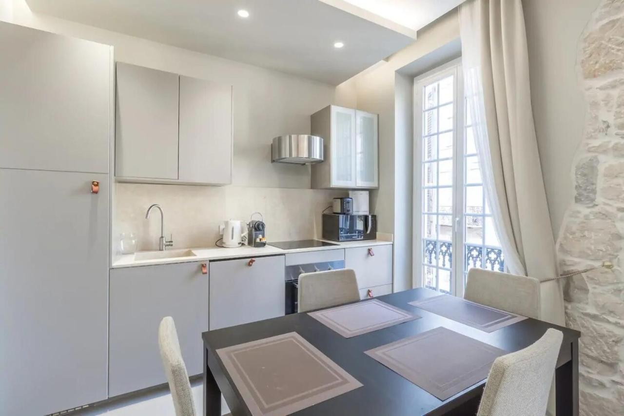 Private Apartment Located In The "Carre D'Or Nice" Екстер'єр фото