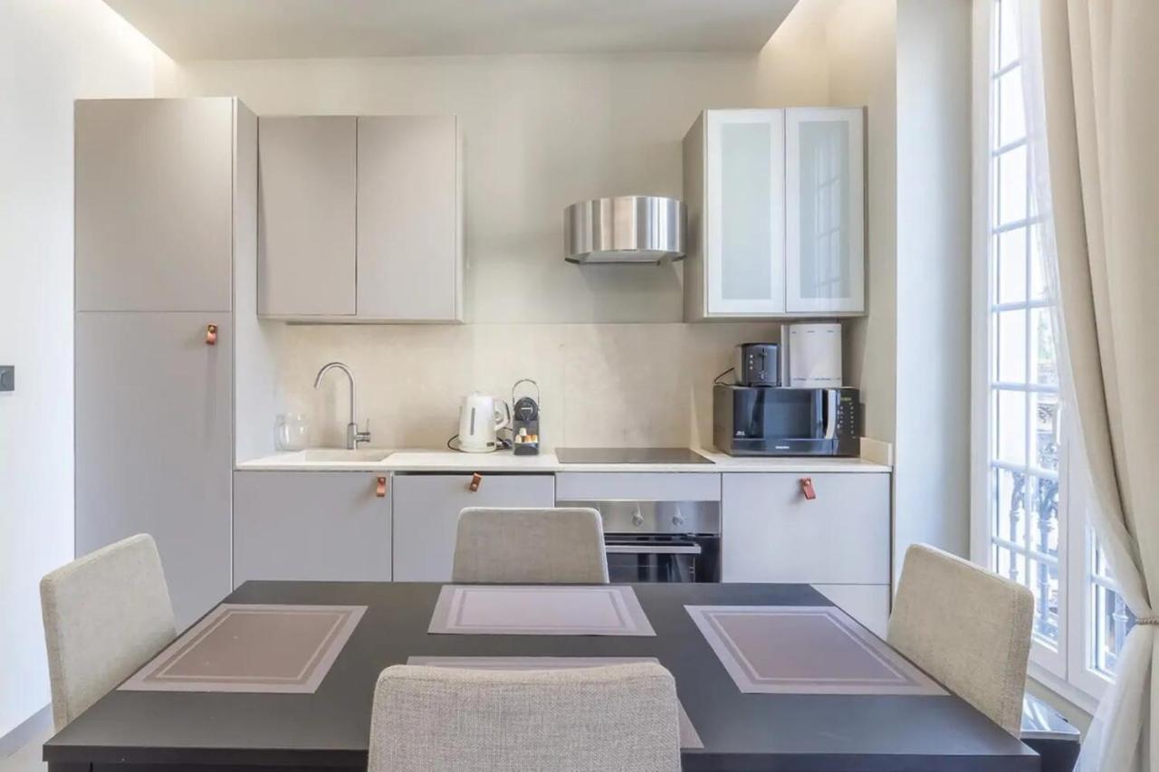 Private Apartment Located In The "Carre D'Or Nice" Екстер'єр фото